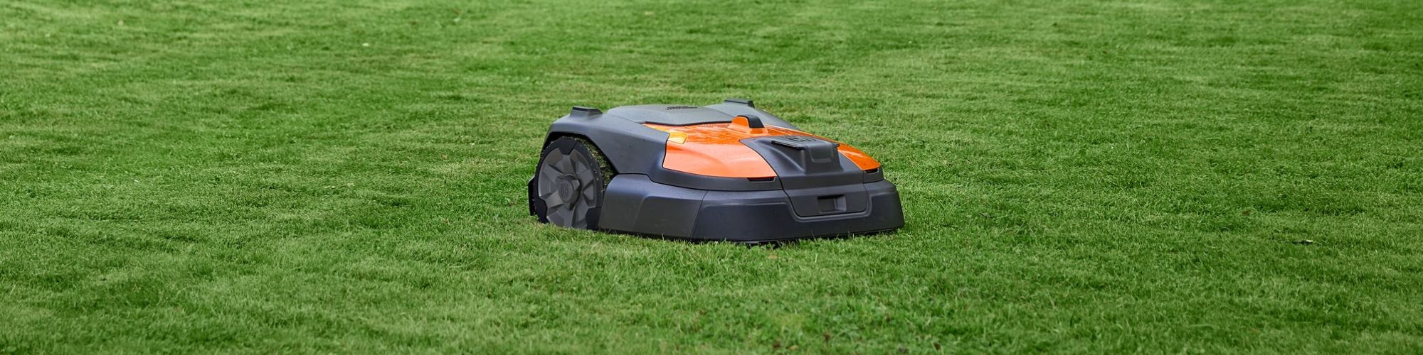 Husqvarna har lanserat en ny plattform med nya professionella robotgräsklippare för stora grönytor